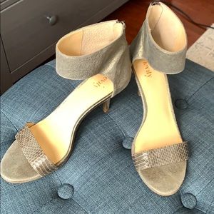 levity GINNY leather sandal Size 7